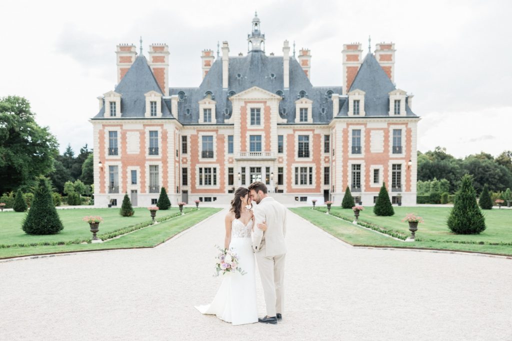 Getting married at the Chateau de Nainville les Roches